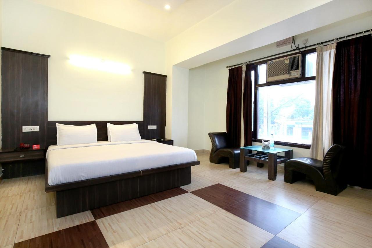 Oyo 9243 Trumpets Hotel Amritsar Exterior foto