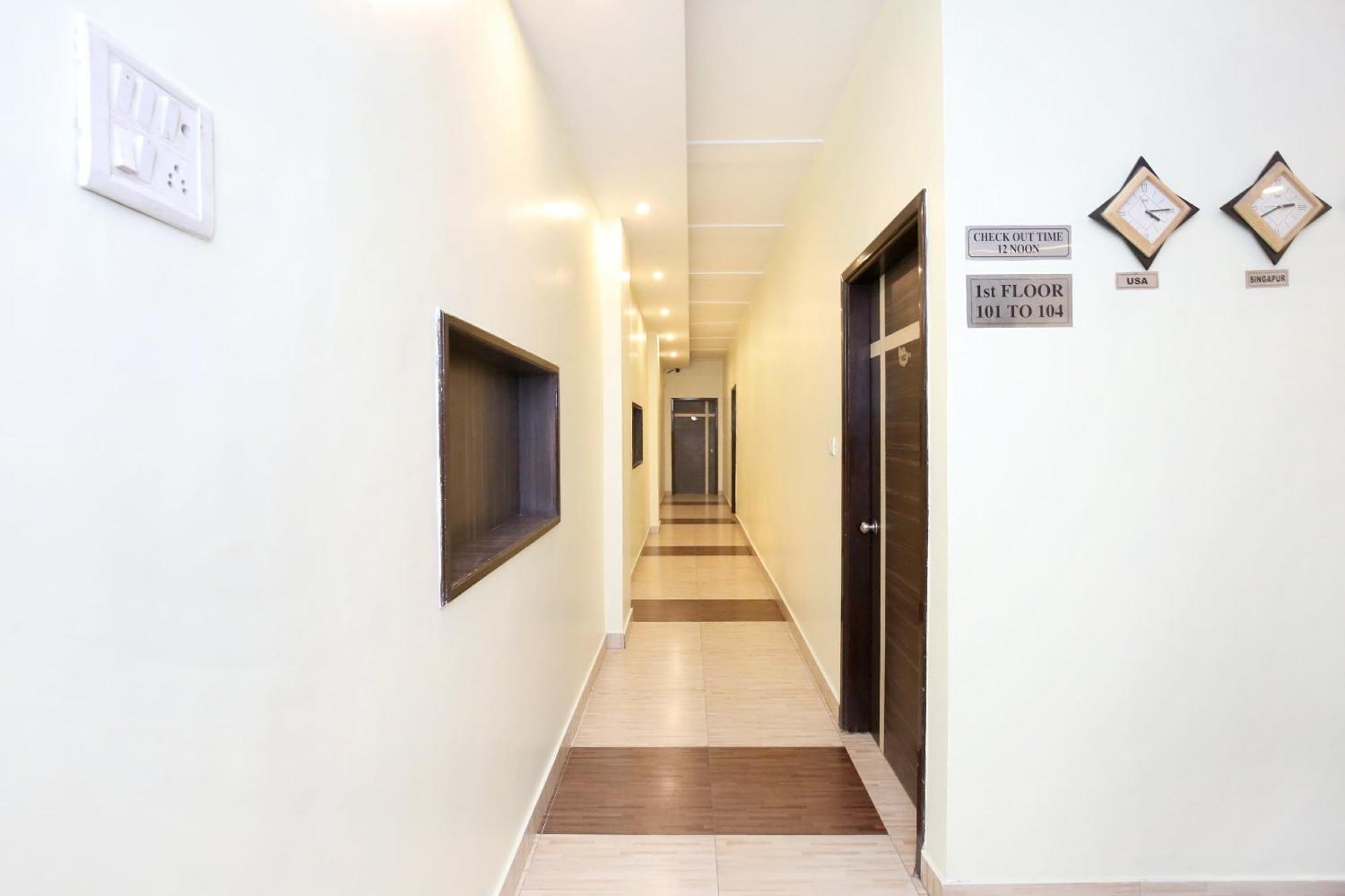 Oyo 9243 Trumpets Hotel Amritsar Exterior foto